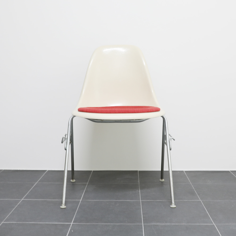 Herman Miller Charles &amp; Ray Eames Fiberglass DSS Shell Chair - 3