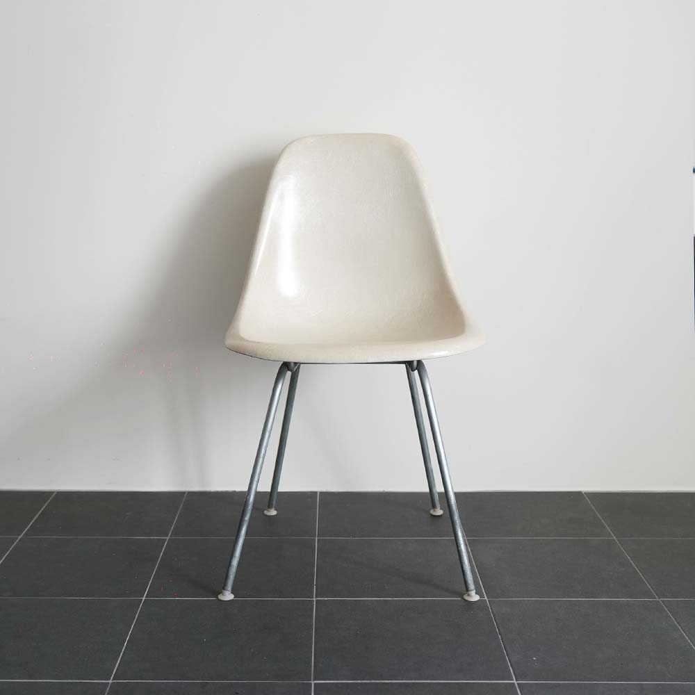 [Sale] Vitra Herman Miller Charles &amp; Ray Eames Fiberglass DSX Chair