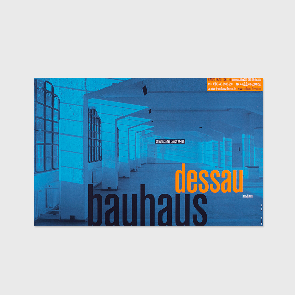 [ARCHITECTURE] Bauhaus Dessau motif glass facade (2003)