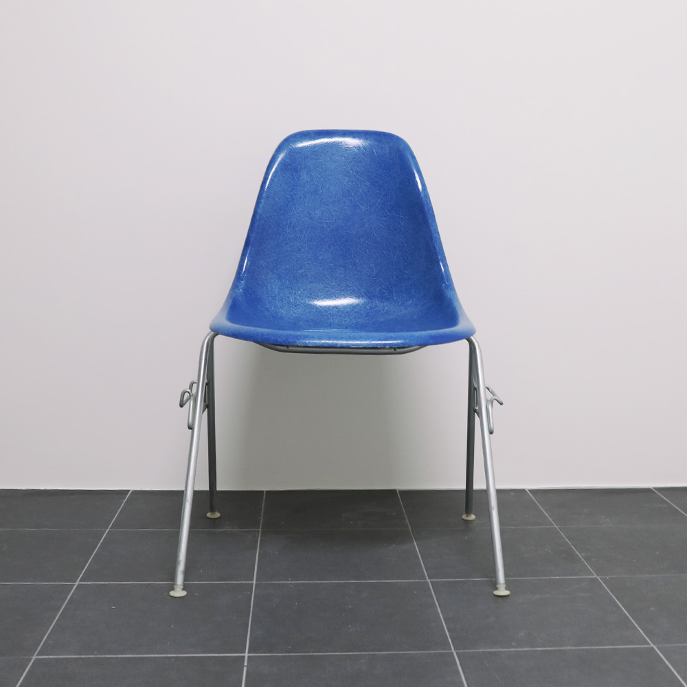 Herman Miller Charles &amp; Ray Eames Fiberglass DSS Shell Chair - 4
